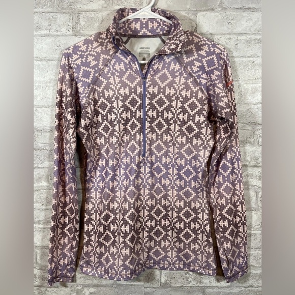 🔥Last Chance: Nike Pro 1/2 Zip size small. Purple and light pink inside warm - Picture 2 of 3